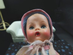 nurser 50s blue check face